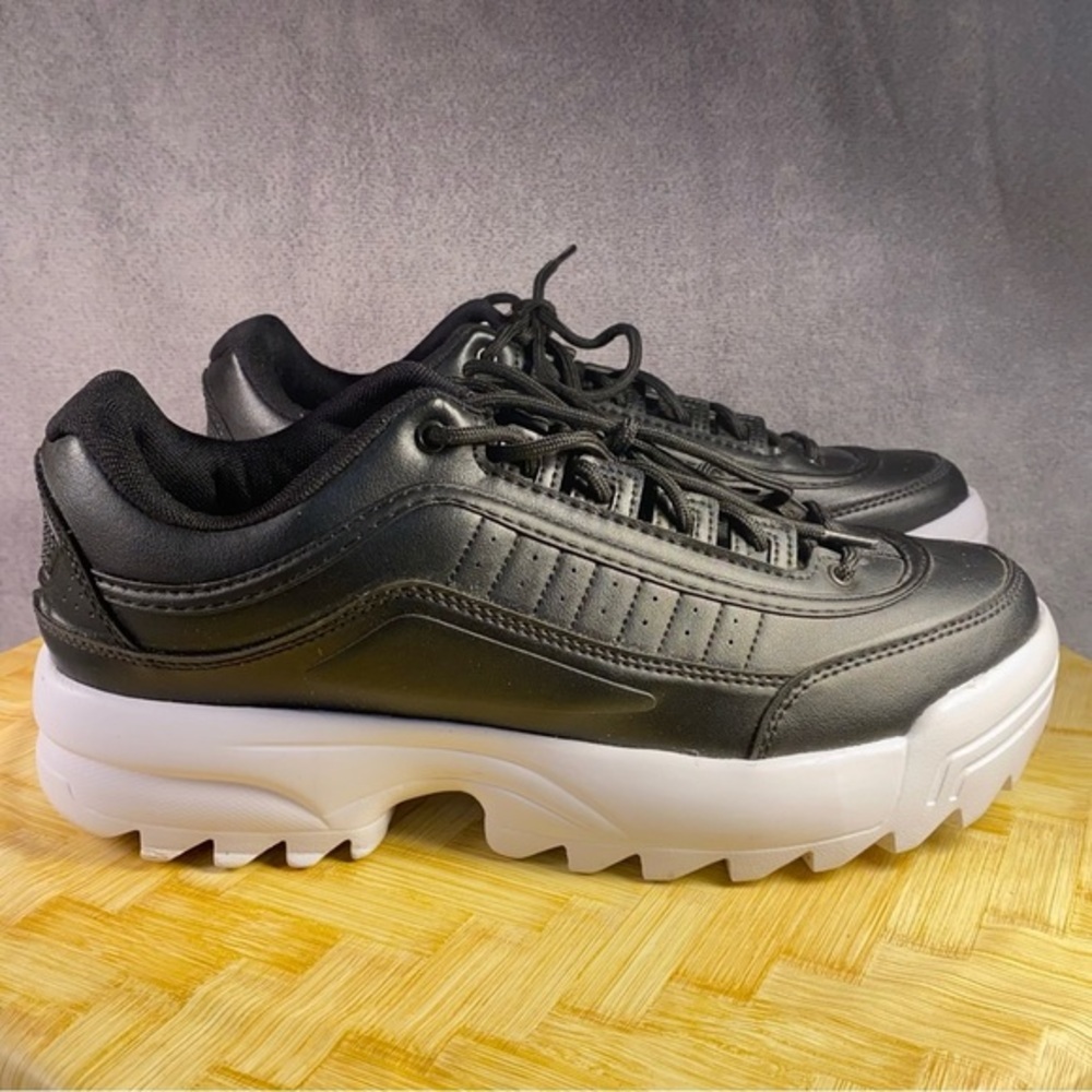 Avia Platform Shoes Women’s Size 10 Lace‎ Up No Insoles Color  Black-White